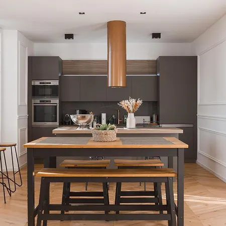 Syssi - 3 Avec Salles De Bains, Spacieux, Calme, Moderne, Ideal Congres Διαμέρισμα *